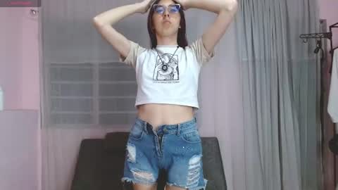 Snapshot of anniesparkle chatting on 07.26.26 Annie Sparkle online show from 07.26.26