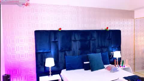 Anniieleonhart online show from 09.26.25