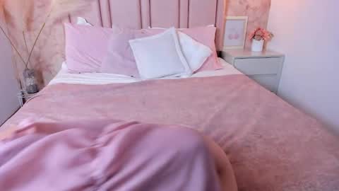 Snapshot of anntonella_watson chatting on 03.19.26 ANTON online show from 03.19.26