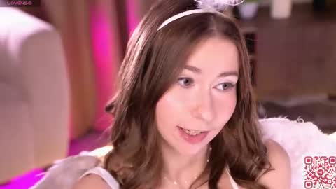 Annuetta online show from 06.20.26