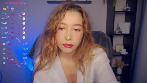 Snapshot of annvegga chatting on 10.10.25 Ann online show from 10.10.25