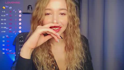 Snapshot of annvegga chatting on 10.26.25 Ann online show from 10.26.25