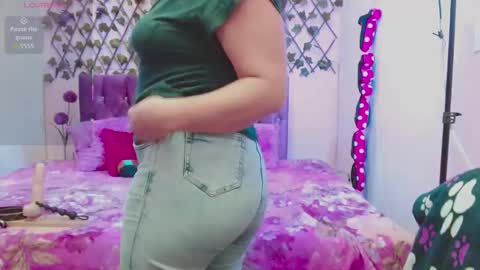 Snapshot of anny___cute chatting on 09.28.25 anny___cute online show from 09.28.25