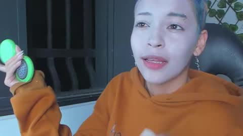 Snapshot of anny_kiitty_ chatting on 11.24.25 Anny online show from 11.24.25