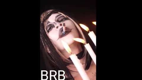 Snapshot of anny_kiitty_ chatting on 12.22.25 Anny online show from 12.22.25