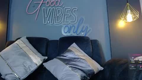 anny_loves online show from 04.30.26