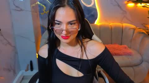 Live 1500am 2100pm COLOMBIAN HOUR online show from 05.05.26