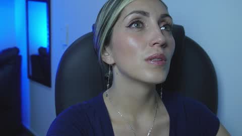 Anny online show from 04.25.26