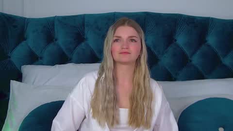 annyraii online show from 11.23.25