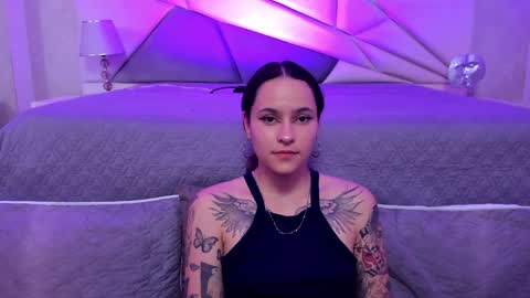 Snapshot of annythomsonn chatting on 01.15.25 AnnyT online show from 01.15.25