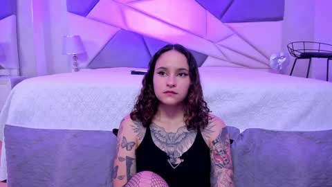 Snapshot of annythomsonn chatting on 01.25.25 AnnyT online show from 01.25.25