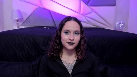 Snapshot of annythomsonn chatting on 02.02.25 AnnyT online show from 02.02.25