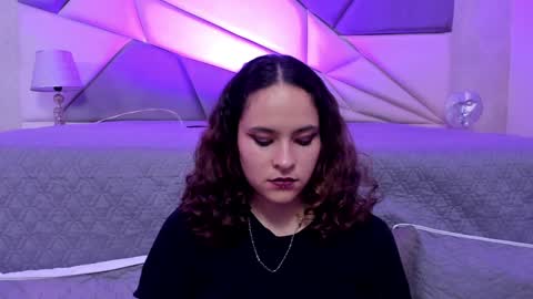 Snapshot of annythomsonn chatting on 02.08.25 AnnyT online show from 02.08.25