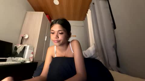 Snapshot of anok_yaii chatting on 05.16.26 anok_yaii online show from 05.16.26