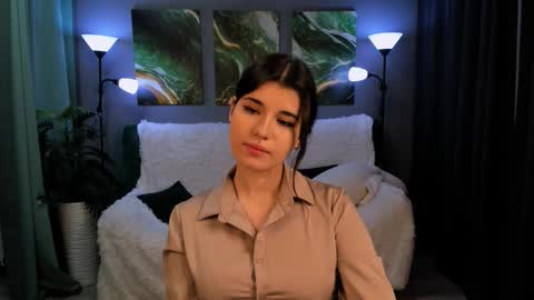 Anora online show from 10.05.25