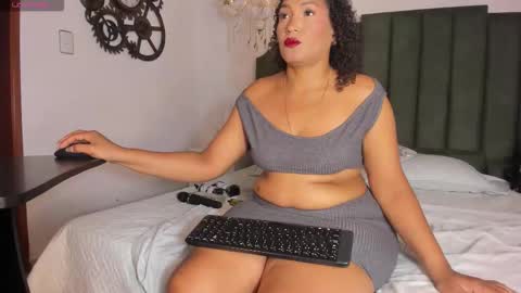 Snapshot of anthonela_russo chatting on 03.16.26 anthonela online show from 03.16.26