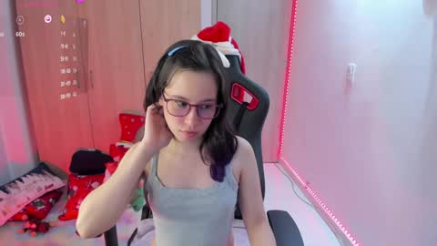 Snapshot of anto_sweet18 chatting on 12.19.24  My birthday is on december 2nd surprise me with a gift from my amazonlist online show from 12.19.24
