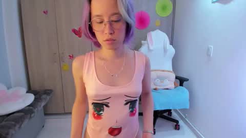Snapshot of anto_sweet18 chatting on 09.15.25  My birthday is on december 2nd surprise me with a gift from my amazonlist online show from 09.15.25