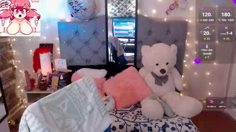 Snapshot of antolyh_c chatting on 09.16.25 antolyh_c online show from 09.16.25