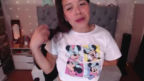 Snapshot of antolyh_c chatting on 12.05.25 antolyh_c online show from 12.05.25