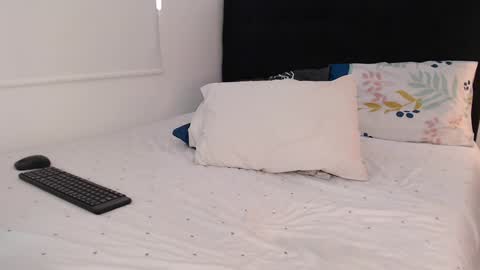 Snapshot of antonela69fox chatting on 12.08.24 antonela69fox online show from 12.08.24