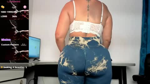 Snapshot of antonela85 chatting on 04.05.26 antonella online show from 04.05.26