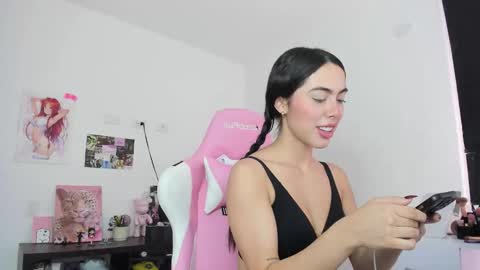 Snapshot of antonella_28_ chatting on 02.06.26 Antonella online show from 02.06.26