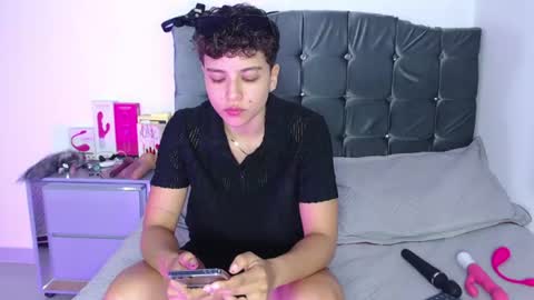 Snapshot of antonella_cruz02 chatting on 06.17.26 anto ford02 online show from 06.17.26