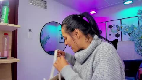 Snapshot of antonella_rivers chatting on 05.01.26 Antonella. online show from 05.01.26