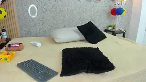 Snapshot of antonella_west chatting on 07.03.26 Anto online show from 07.03.26