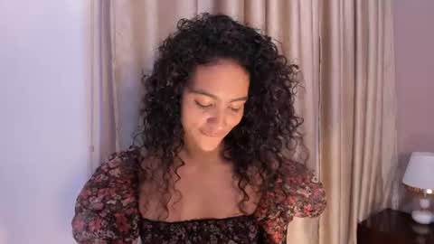AntonellaHall  online show from 06.12.26