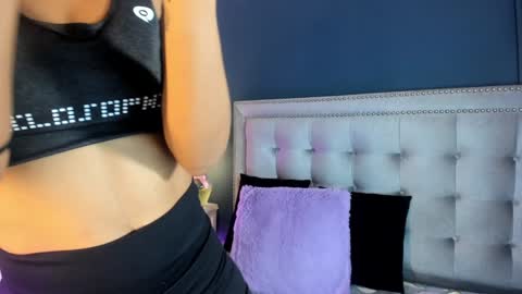 Snapshot of antonellaparker chatting on 01.10.25 Sarah online show from 01.10.25