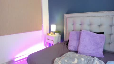 Snapshot of antonellaparker chatting on 01.12.25 Sarah online show from 01.12.25