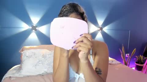 Snapshot of antonellaparker chatting on 03.12.25 Sarah online show from 03.12.25