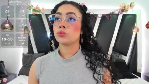 A N T O N E L L E  online show from 02.05.26