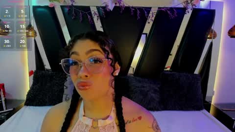 A N T O N E L L E  online show from 04.28.26