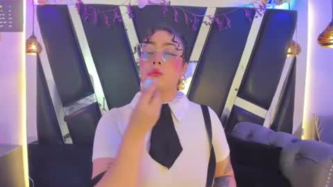 A N T O N E L L E  online show from 06.18.26