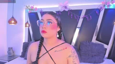 A N T O N E L L E  online show from 07.01.26