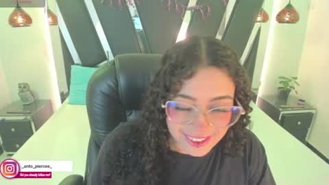 A N T O N E L L E  online show from 07.11.26