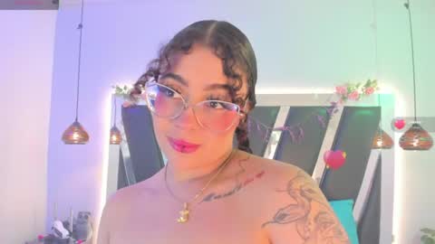 A N T O N E L L E  online show from 07.12.26