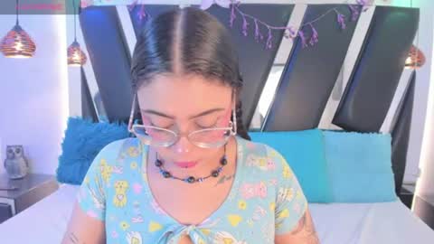 A N T O N E L L E  online show from 07.24.26