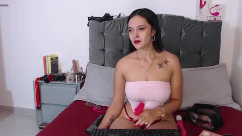 Antonia online show from 04.22.26