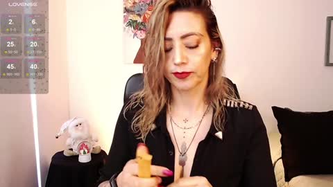 Snapshot of antoniavillamizar chatting on 12.14.24 Anto online show from 12.14.24