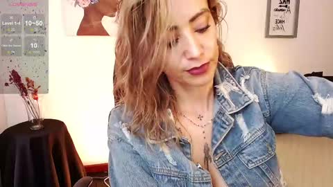 Snapshot of antoniavillamizar chatting on 02.21.25 Anto online show from 02.21.25
