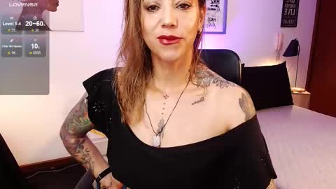 Snapshot of antoniavillamizar chatting on 09.22.25 Anto online show from 09.22.25
