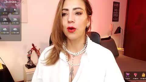 Snapshot of antoniavillamizar chatting on 10.16.25 Anto online show from 10.16.25