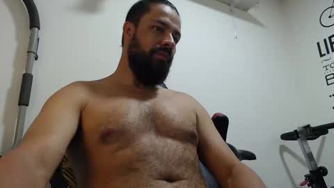 Snapshot of antony_36 chatting on 02.18.25 antony online show from 02.18.25