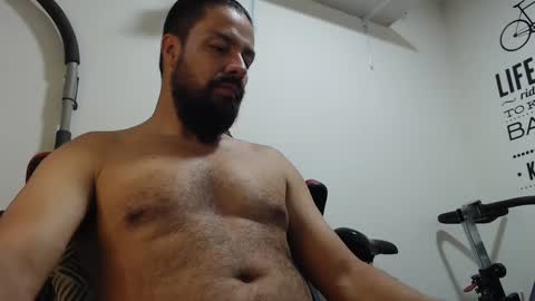 Snapshot of antony_36 chatting on 02.19.25 antony online show from 02.19.25