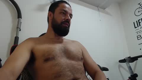 Snapshot of antony_36 chatting on 03.01.25 antony online show from 03.01.25