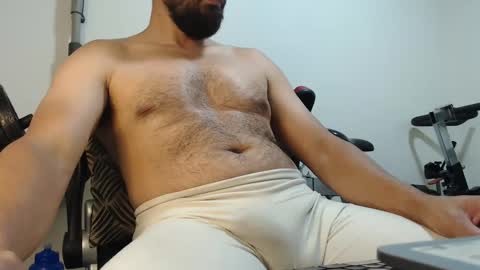 Snapshot of antony_36 chatting on 10.06.25 antony online show from 10.06.25